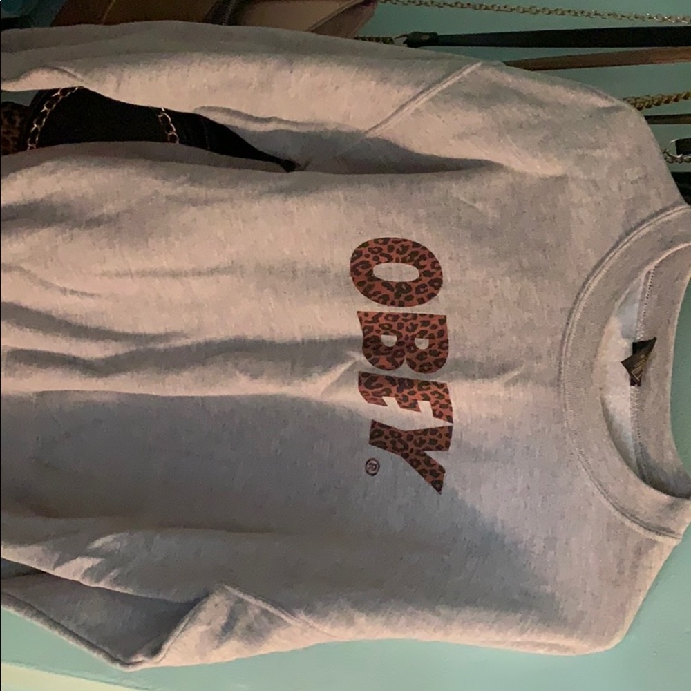 Obey pull-over sweatshirt, doesn’t have a hood